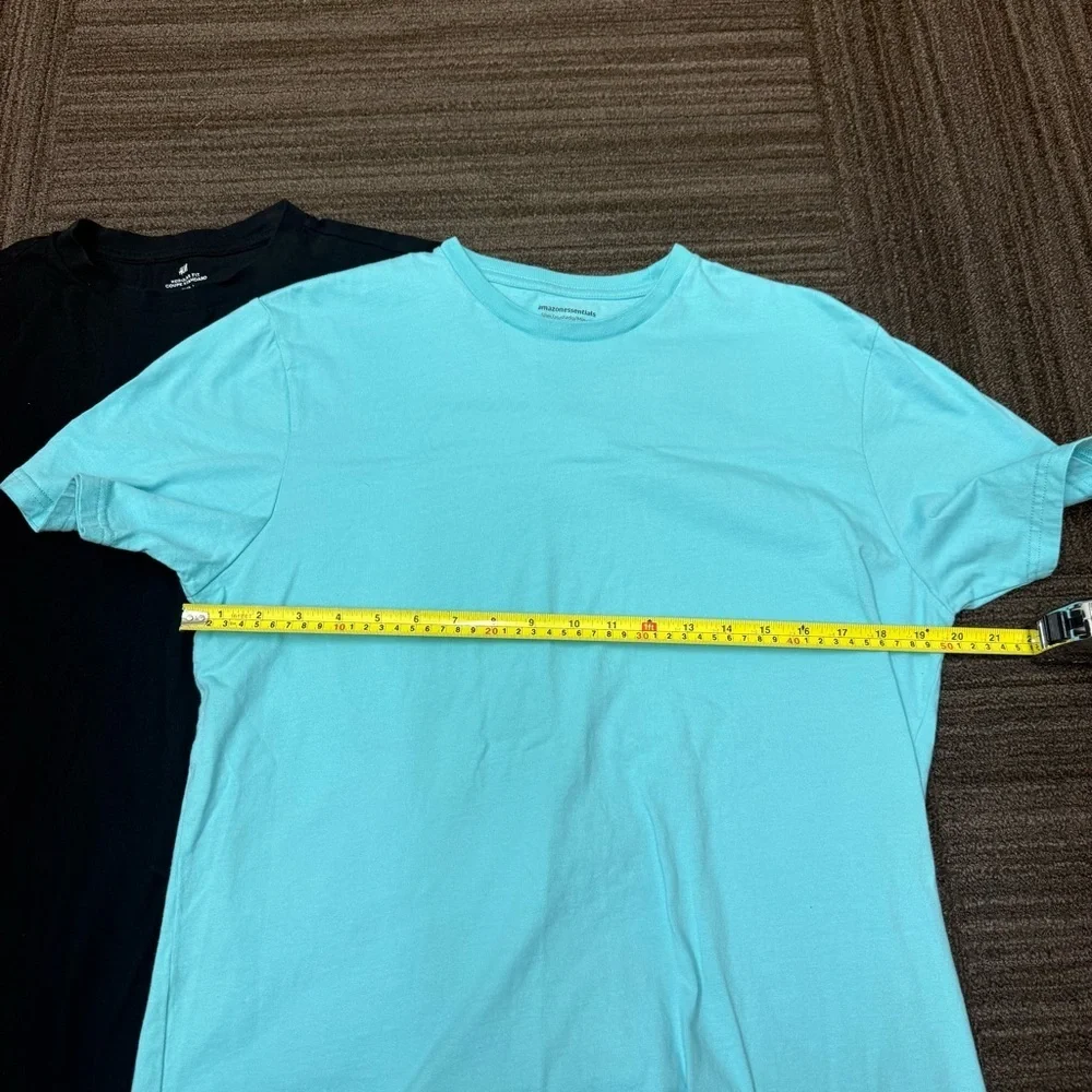 Amazon Essentials Men's Light Blue Short Sleeve Tee - Picture 4 of 7